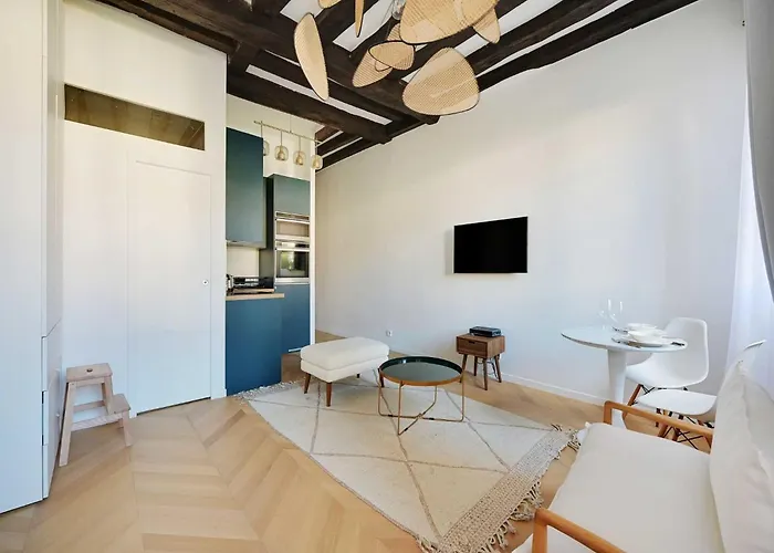 Modern Getaway For Two - Marais Place Vosges Сasa de vacaciones París