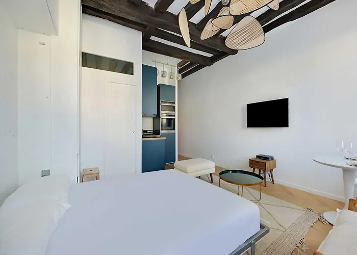 Modern Getaway For Two - Marais Place Vosges Сasa de vacaciones París