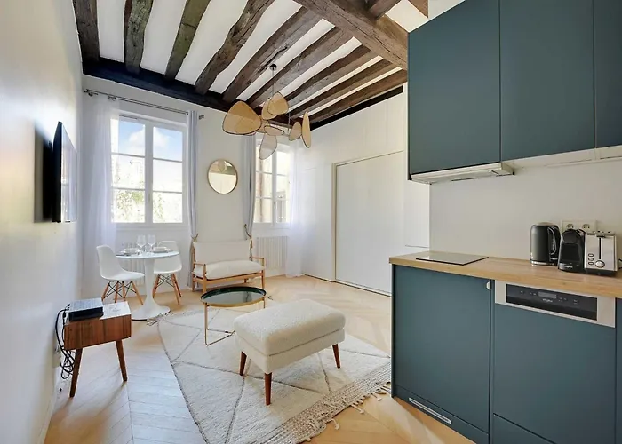 Modern Getaway For Two - Marais Place Vosges Сasa de vacaciones